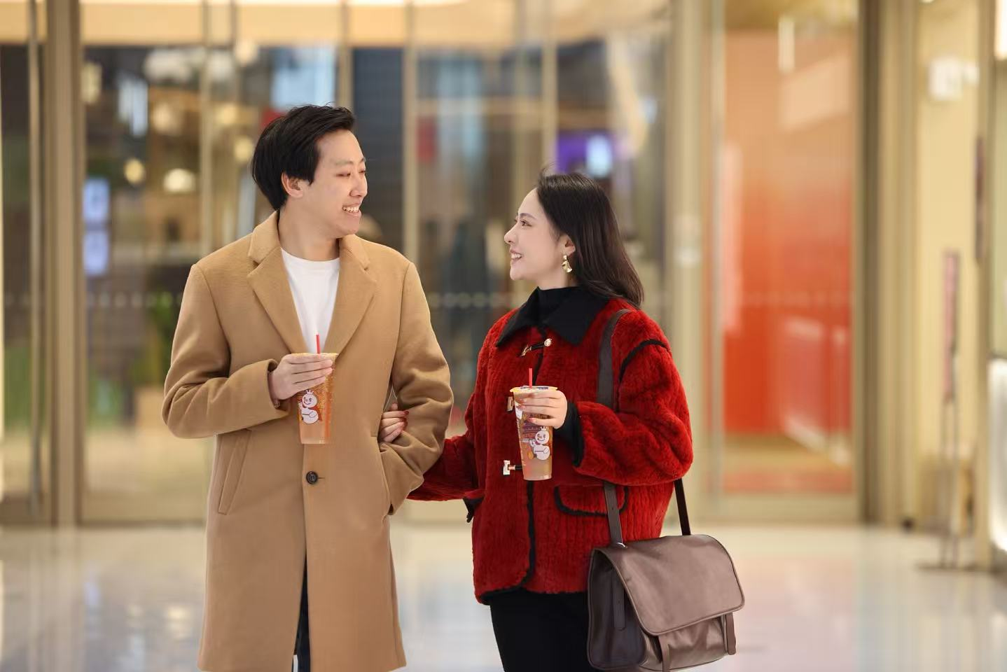从囤货到提货：京东自提改写春节消费底层逻辑，即提即走成2026新年俗(2)